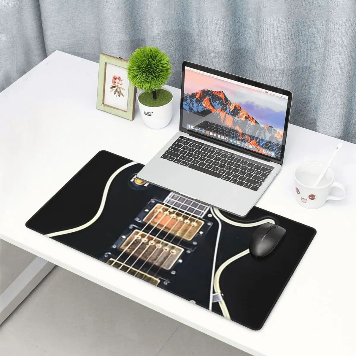 Gaming Accessories Shop - แผ่นรองเมาส์ขนาดใหญ่ Gibson Custom Shop Les Paul